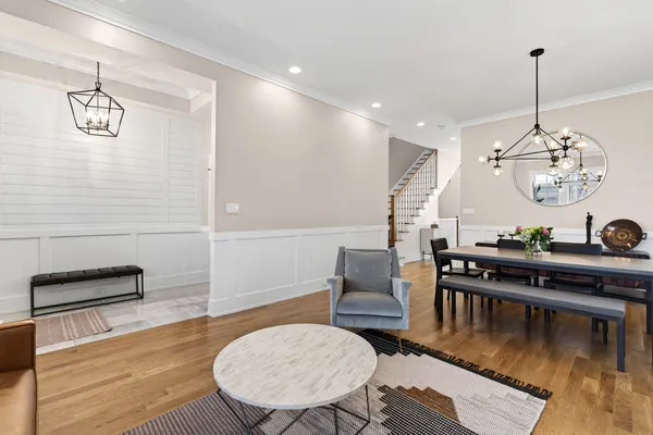 $1,275,000 | 2905 North Talman Avenue, Chicago, IL 60618
