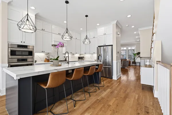 $1,275,000 | 2905 North Talman Avenue, Chicago, IL 60618