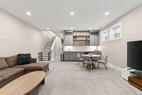 $1,275,000 | 2905 North Talman Avenue, Chicago, IL 60618