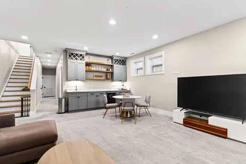$1,275,000 | 2905 North Talman Avenue, Chicago, IL 60618