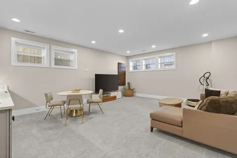 $1,275,000 | 2905 North Talman Avenue, Chicago, IL 60618