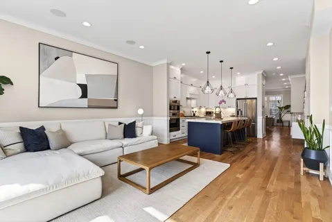 $1,275,000 | 2905 North Talman Avenue, Chicago, IL 60618