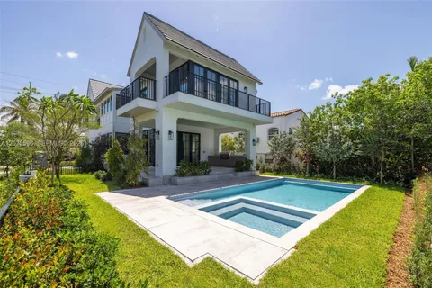 $6,995,000 | 5262 La Gorce Drive, Miami Beach, FL 33140
