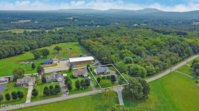 $389,900 | 559 Old Highway, Crossville, TN 38555