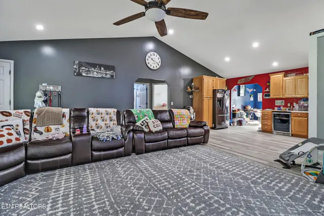 $389,900 | 559 Old Highway, Crossville, TN 38555