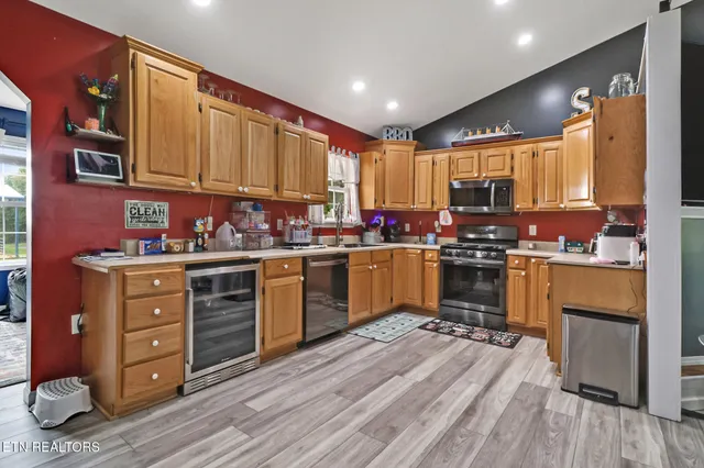 $389,900 | 559 Old Highway, Crossville, TN 38555