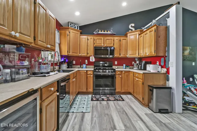 $389,900 | 559 Old Highway, Crossville, TN 38555