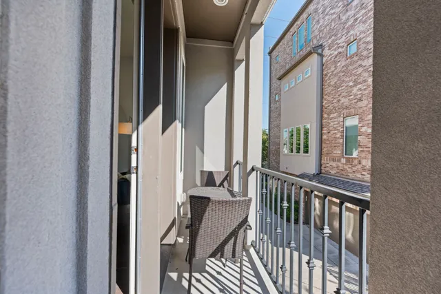 $3,295 | 1925 Shearn Street, Houston, TX 77007