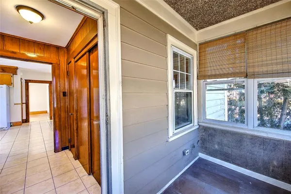 $2,000 | 910 Hope Street, Unit 1, Bristol, RI 02809
