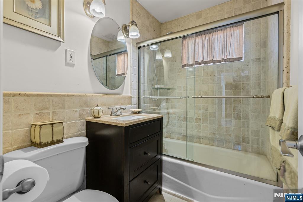 22 Cliff Hill Road Clifton, NJ 07013 - Photo 12 of 40