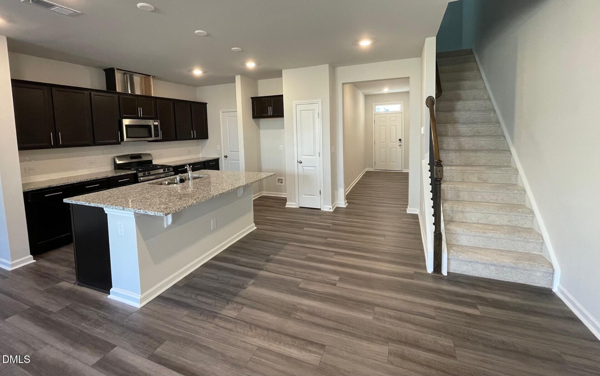 Spacious kitchen island
