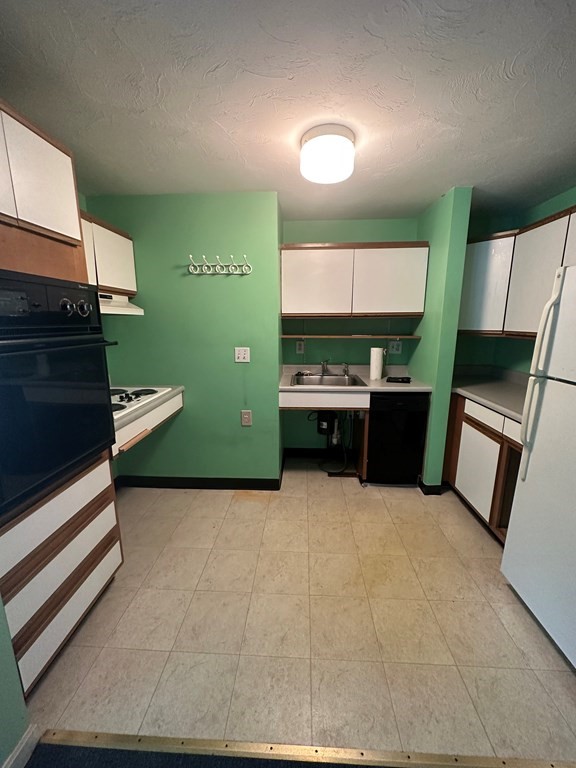 360 Littleton Road, Unit B3 Chelmsford, MA 01824 - Photo 4 of 13 Gallery Image 4
