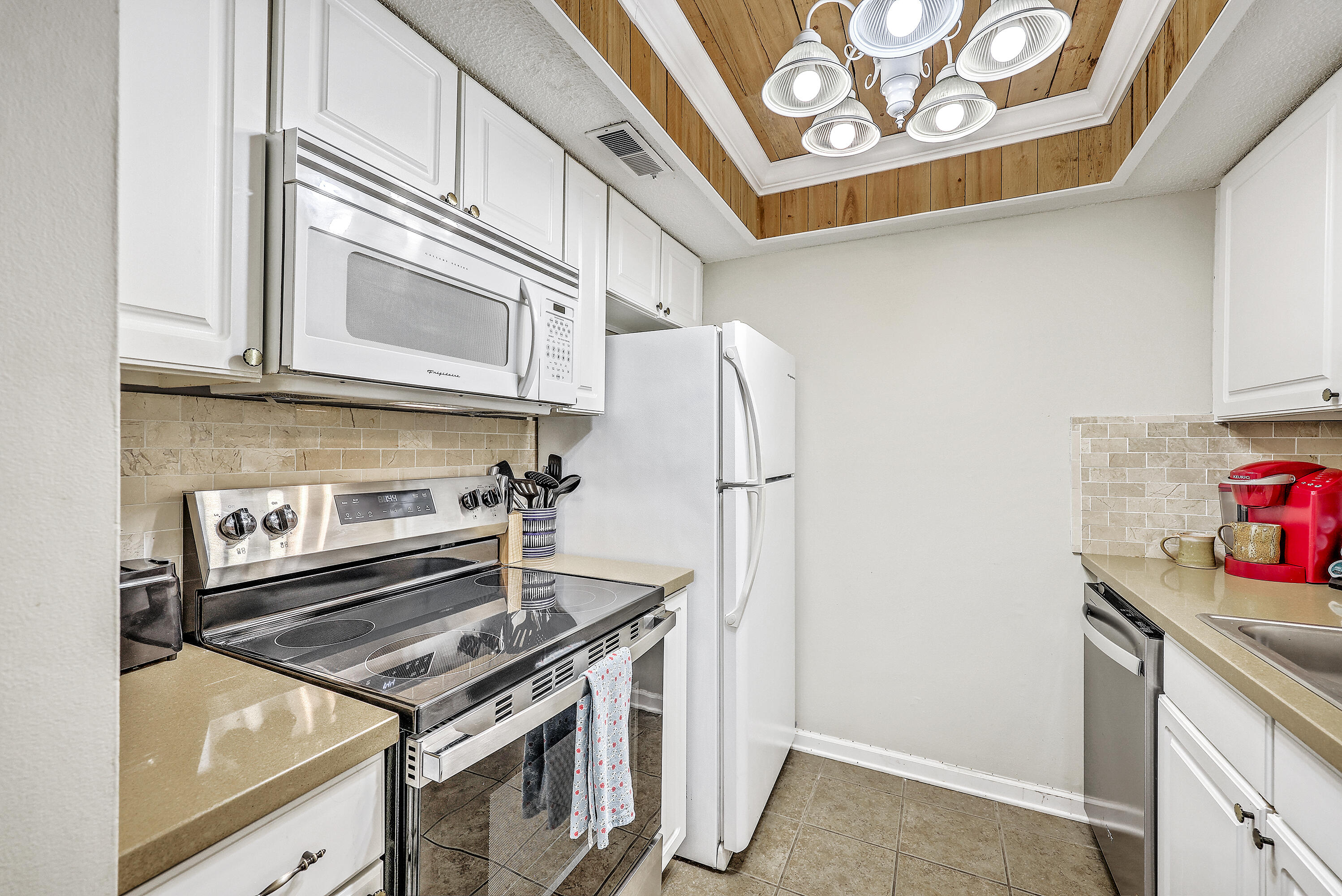 6240 Old Point Road, Unit C16 Hanahan, SC 29410 - Photo 12 of 27 Appliances included!