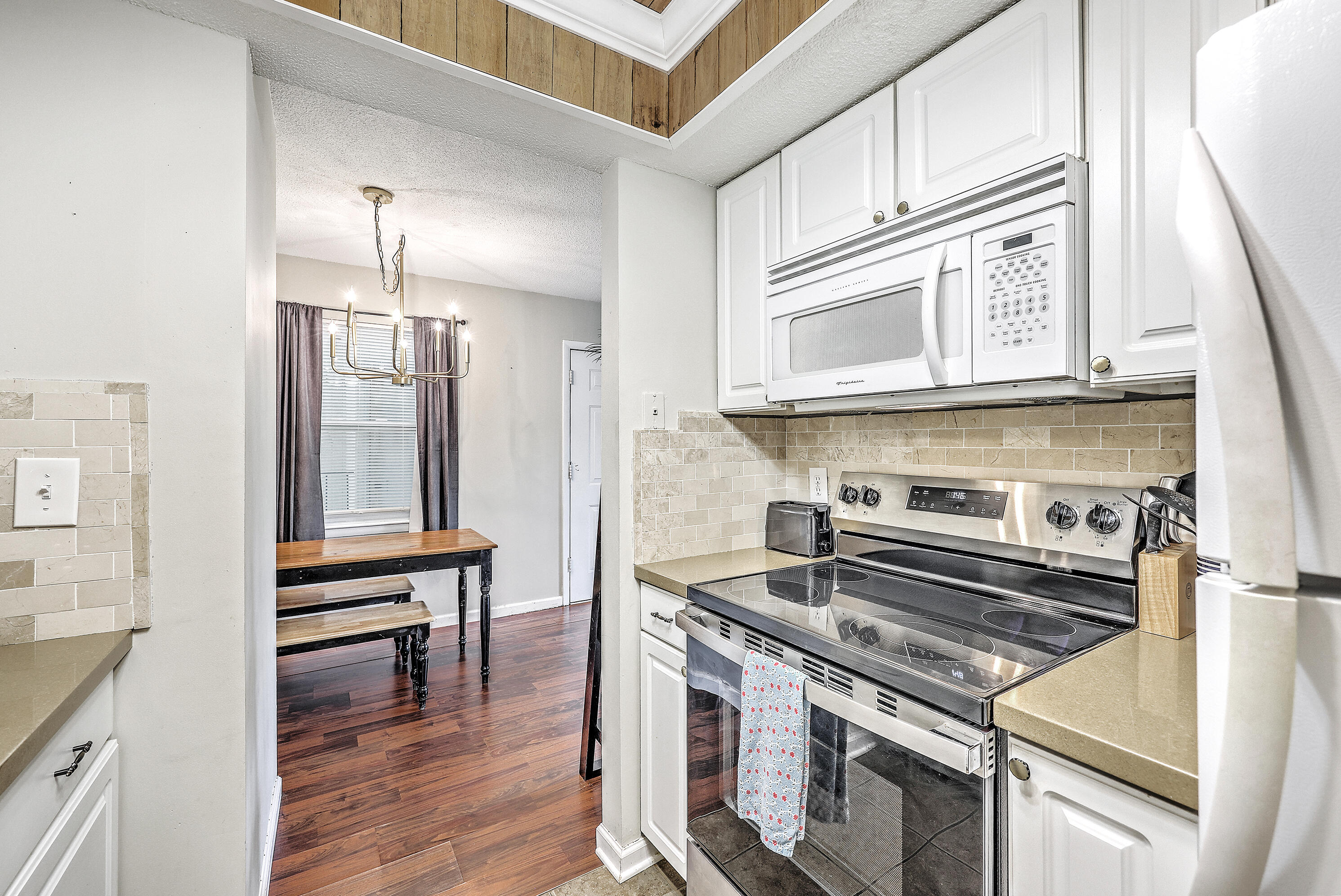 6240 Old Point Road, Unit C16 Hanahan, SC 29410 - Photo 13 of 27 Kitchen/Dining