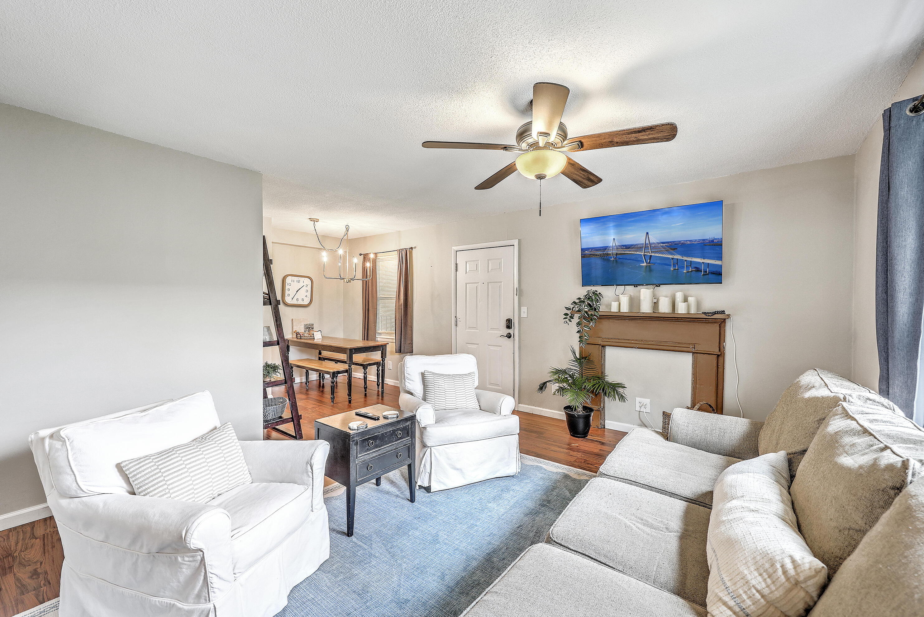 6240 Old Point Road, Unit C16 Hanahan, SC 29410 - Photo 5 of 27 Living/Dining