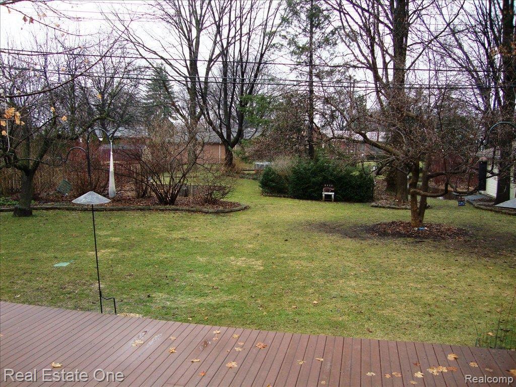 9771 Allen Road Allen Park, MI 48101 - Photo 4 of 22 AMAZING BACKYARD