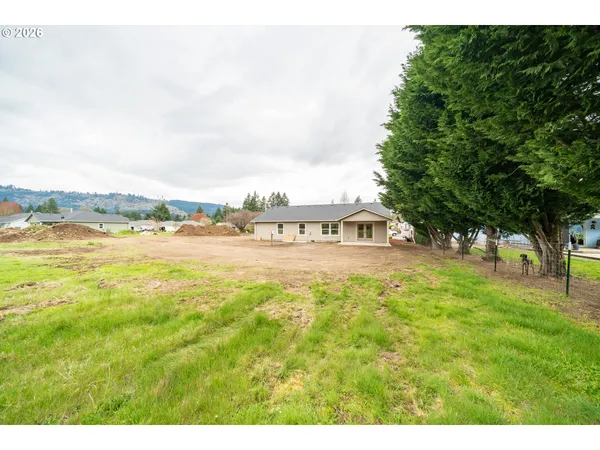 $595,000 | 950 6th Street, Lyons, OR 97358