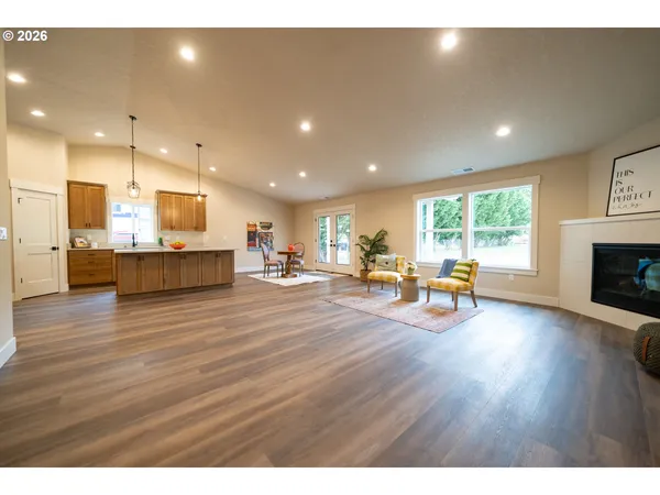 $595,000 | 950 6th Street, Lyons, OR 97358