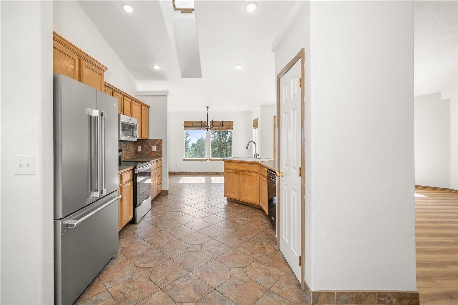 15519 East Tallman Road Chattaroy, WA 99003 - Photo 17 of 49