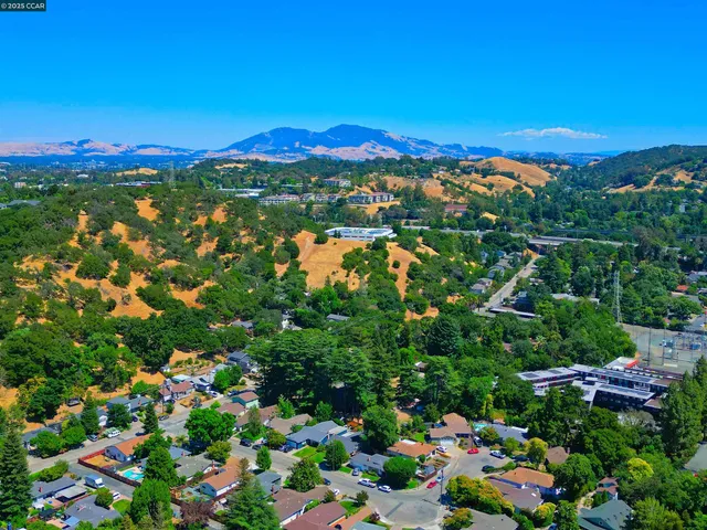 $849,950 | 3810 Canyon Way, Martinez, CA 94553