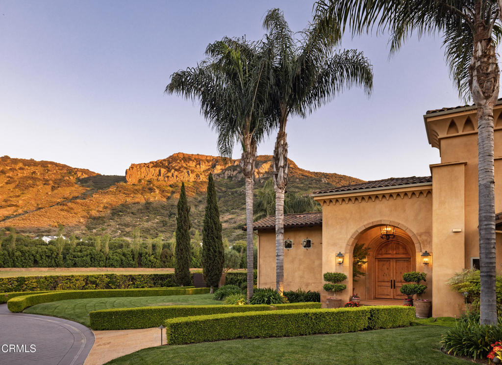 11113 Rocky High Road Camarillo, CA 93012 - Photo 3 of 48 a view of a garden