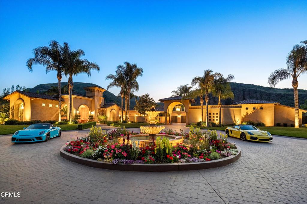 11113 Rocky High Road Camarillo, CA 93012 - Photo 45 of 48 a view of a play ground with a sink and a mirror