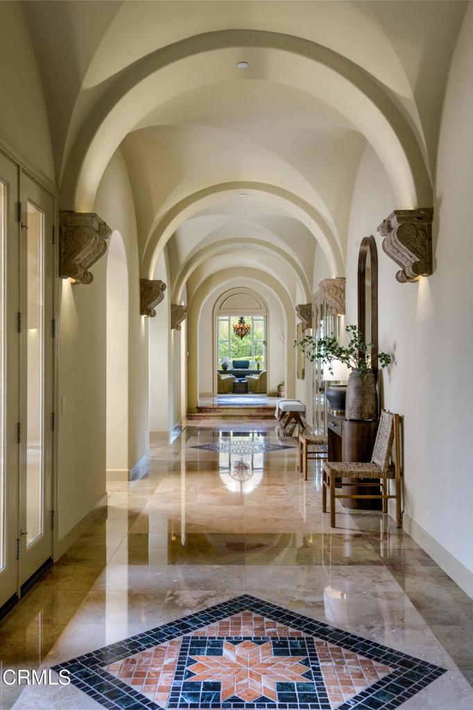 11113 Rocky High Road Camarillo, CA 93012 - Photo 8 of 48 a living room with a table and chairs