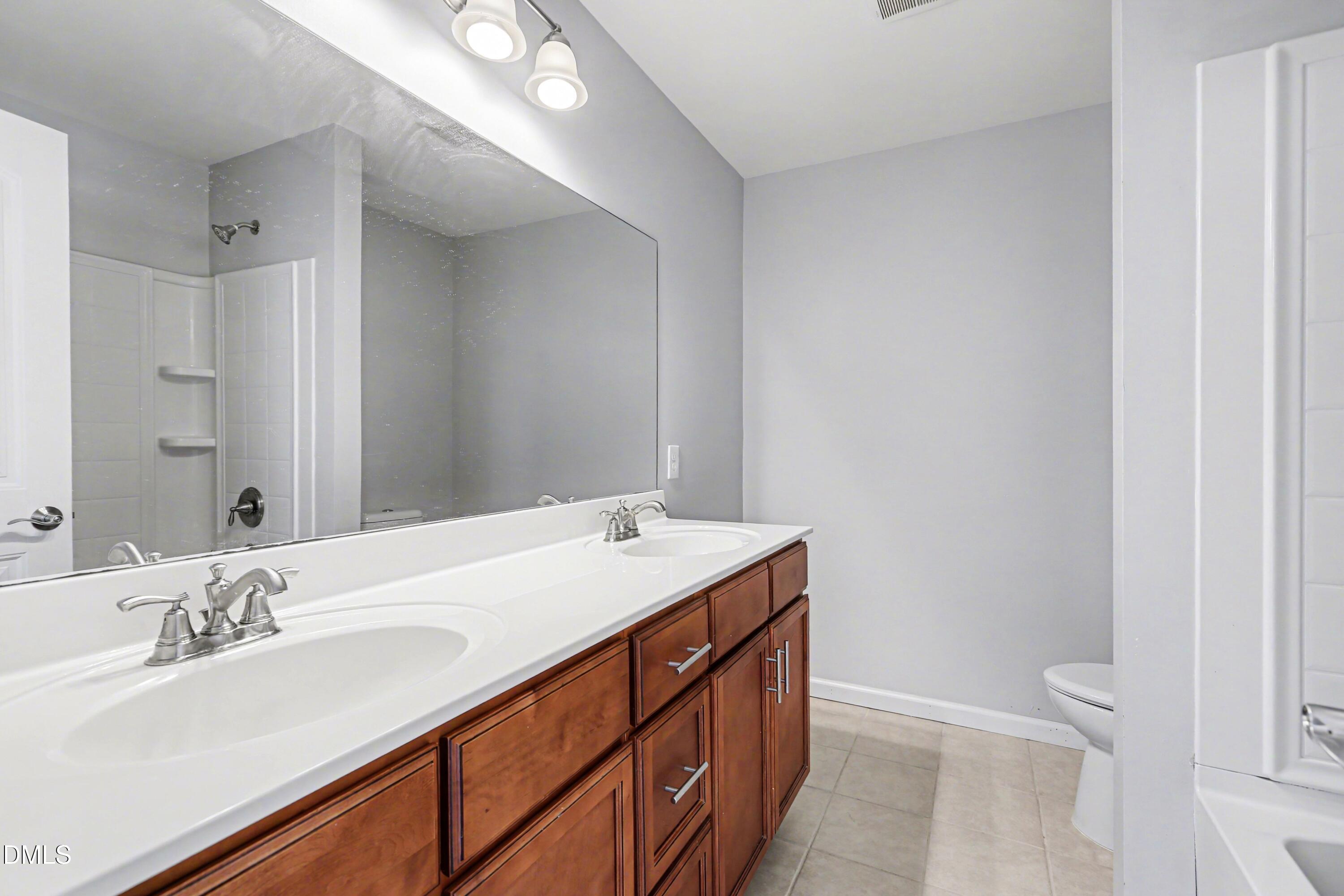 6305 Yates Mill Pond Road Raleigh, NC 27606 - Photo 28 of 39 023_file_7134