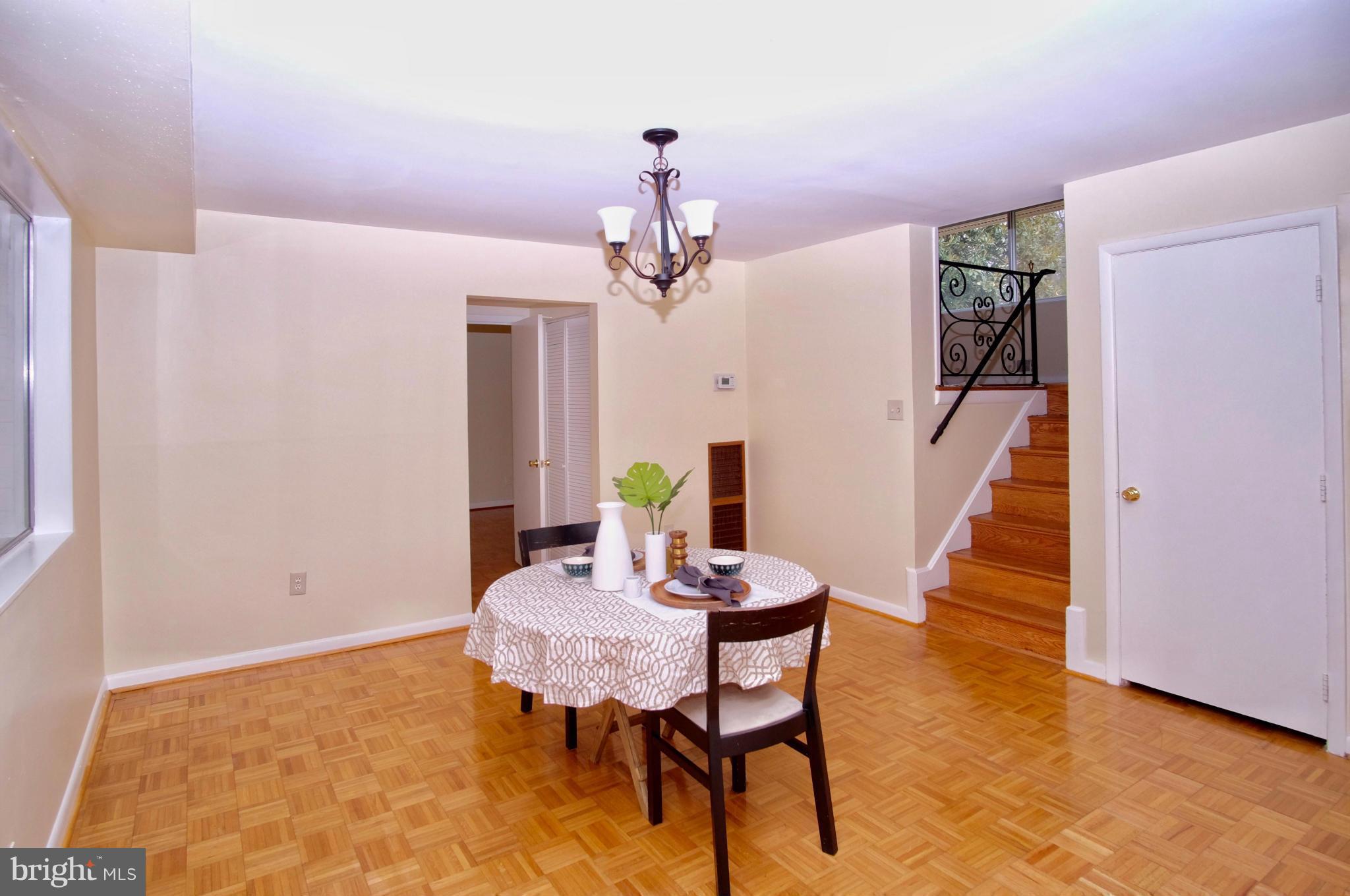 905 South Belgrade Road Silver Spring, MD 20902 - Photo 11 of 27 Dining Room1