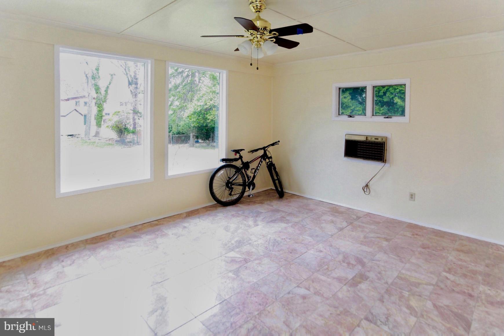 905 South Belgrade Road Silver Spring, MD 20902 - Photo 23 of 27 Family Room1
