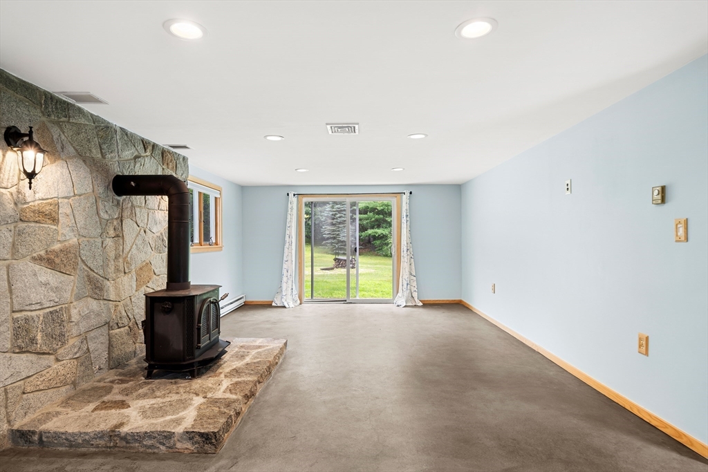 71 Garrison Road Chelmsford, MA 01824 - Photo 20 of 39