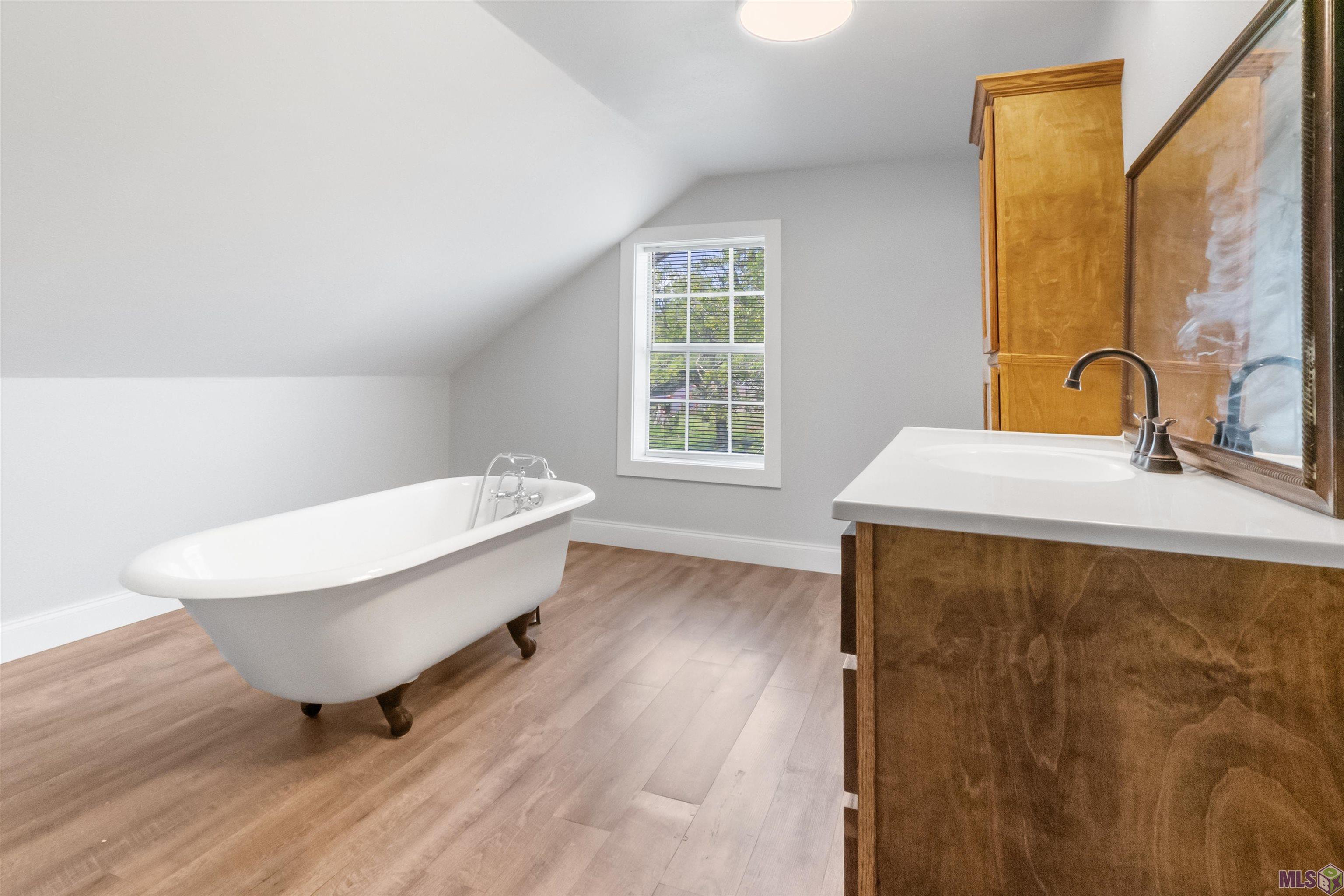 157 Old Mill Road Houma, LA 70364 - Photo 15 of 20 Bathroom 2