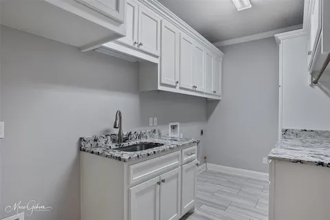 $785,000 | 410 Oakwood Trace Court, Shreveport, LA 71106