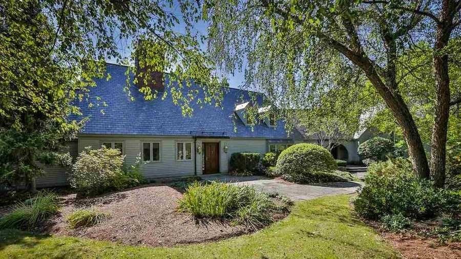 18 Chestnut Hill Road Amherst, NH 03031 - Photo 1 of 5