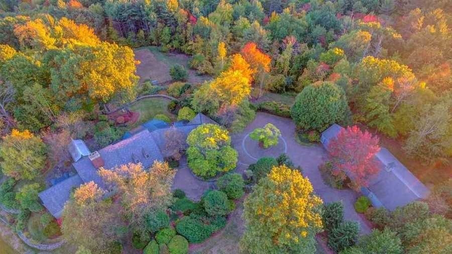 18 Chestnut Hill Road Amherst, NH 03031 - Photo 2 of 5
