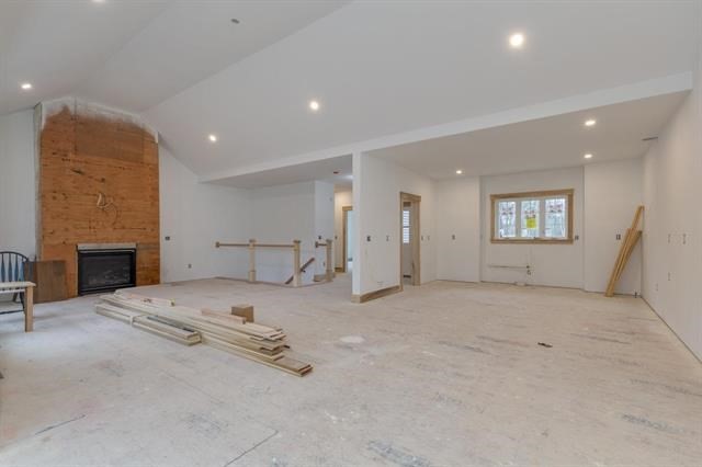 54 Haystack Circle Pelham, NH 03076 - Photo 2 of 12