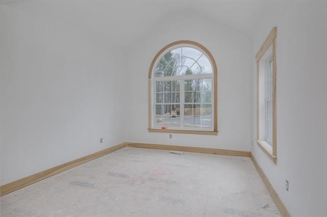 54 Haystack Circle Pelham, NH 03076 - Photo 5 of 12