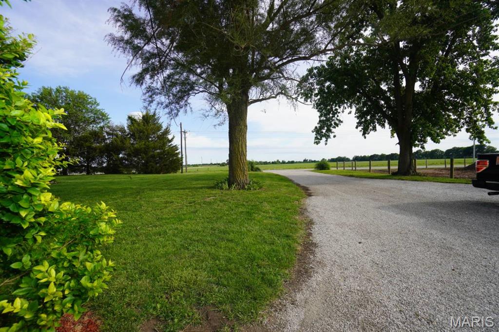 9965 Fruit Road Alhambra, IL 62001 - Photo 37 of 63