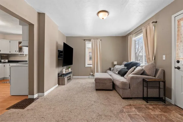 $174,900 | 211 South Oakland Avenue, Oconto Falls, WI 54154