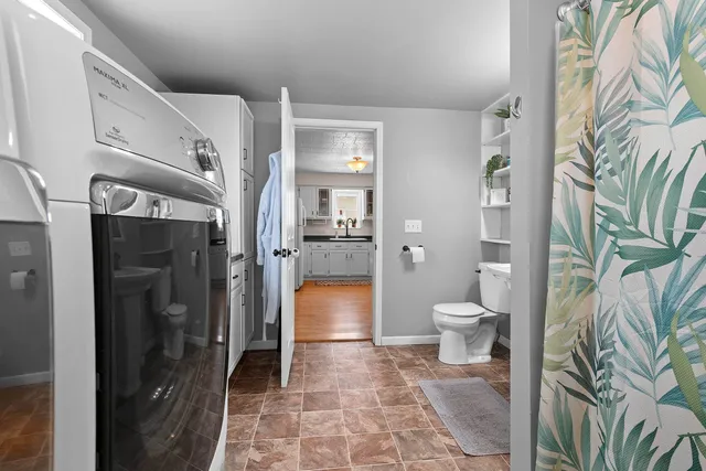 $174,900 | 211 South Oakland Avenue, Oconto Falls, WI 54154