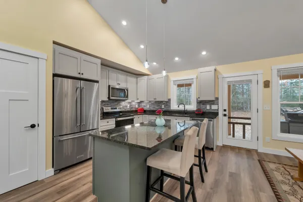 $669,000 | 12 Winchester Lane, Tuftonboro, NH 03850