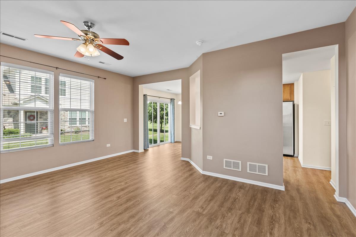 15232 Pinewood Road Lockport, IL 60441 - Photo 3 of 20
