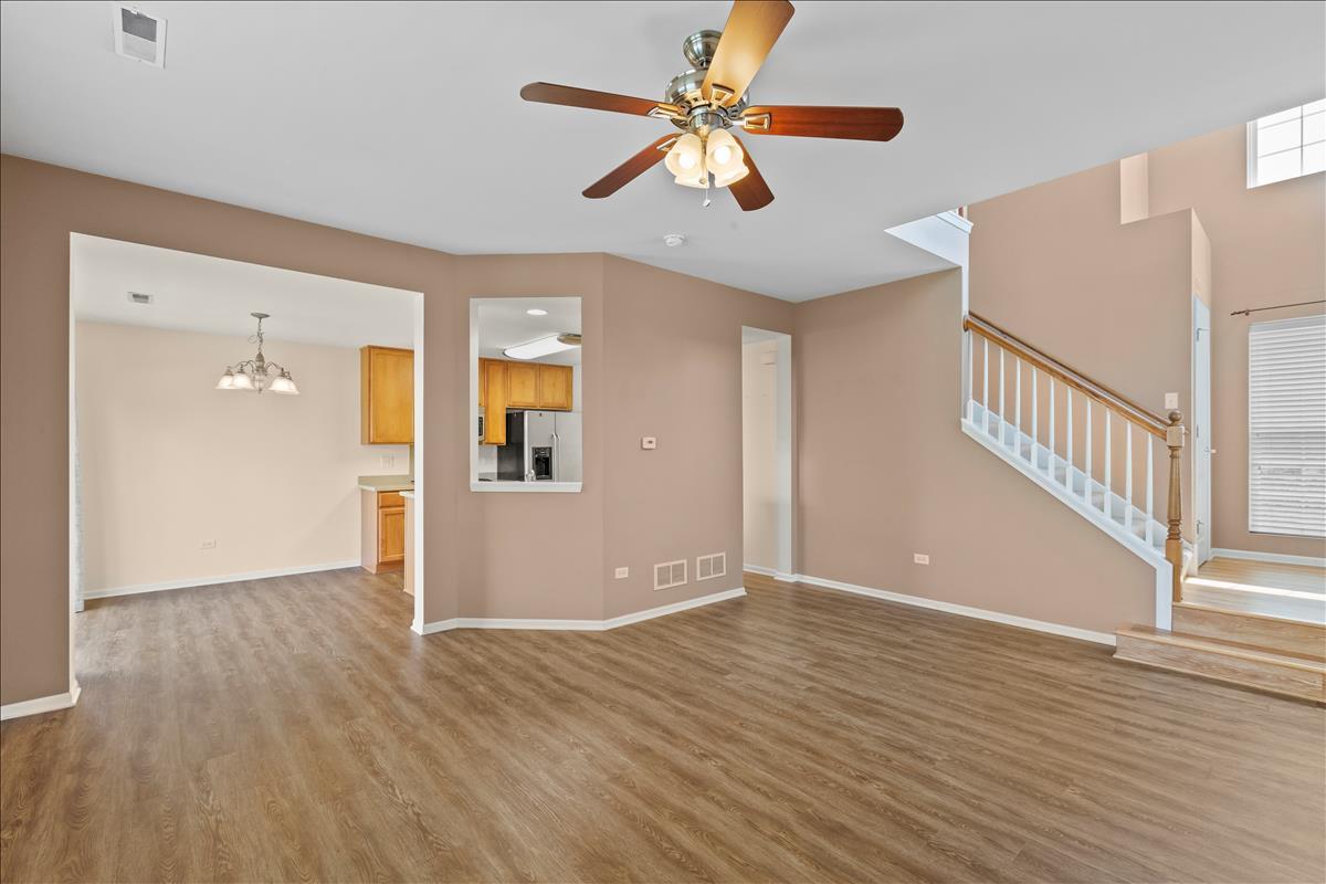 15232 Pinewood Road Lockport, IL 60441 - Photo 4 of 20
