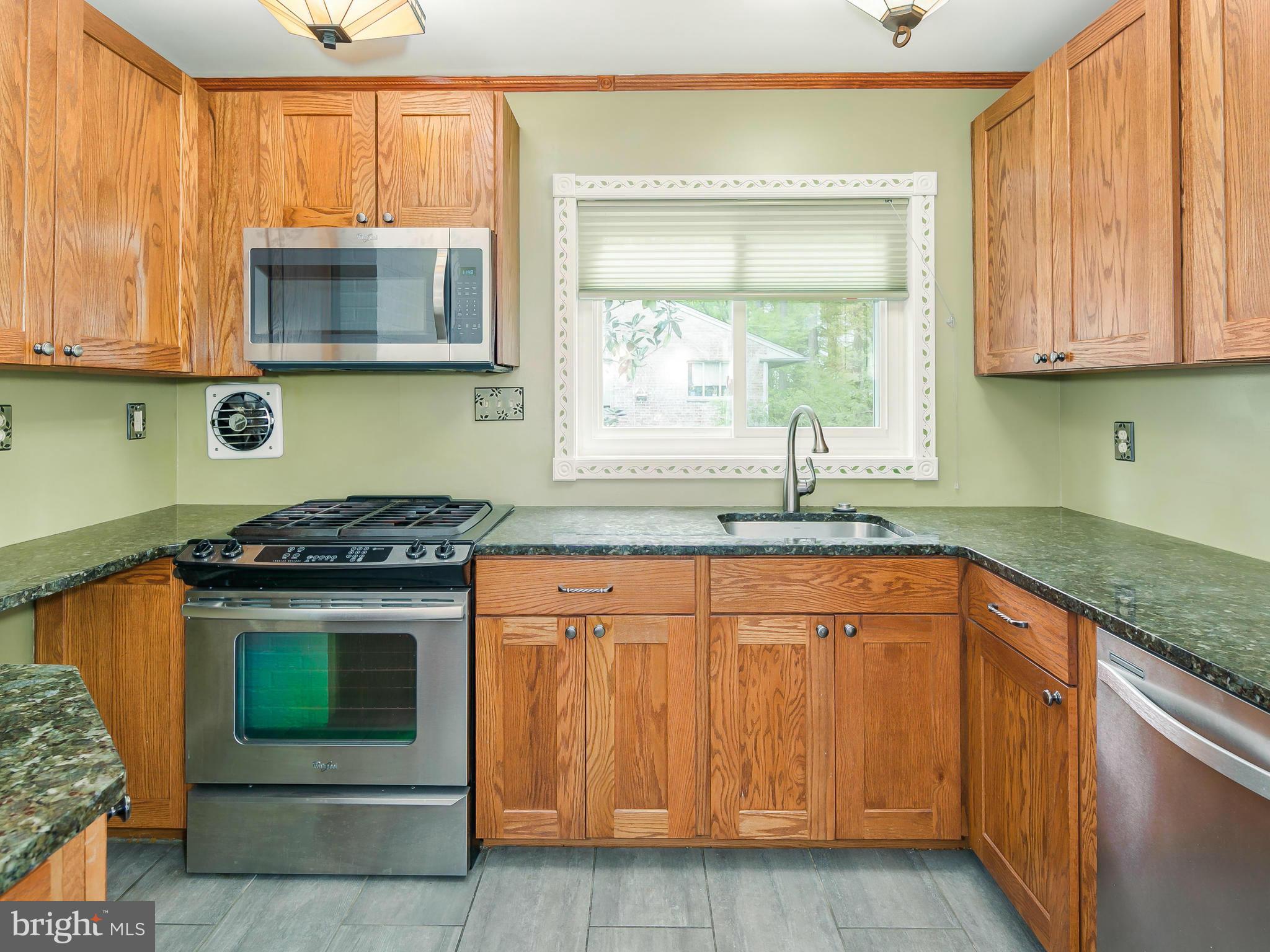 5416 Ferndale Street Springfield, VA 22151 - Photo 7 of 30 Kitchen