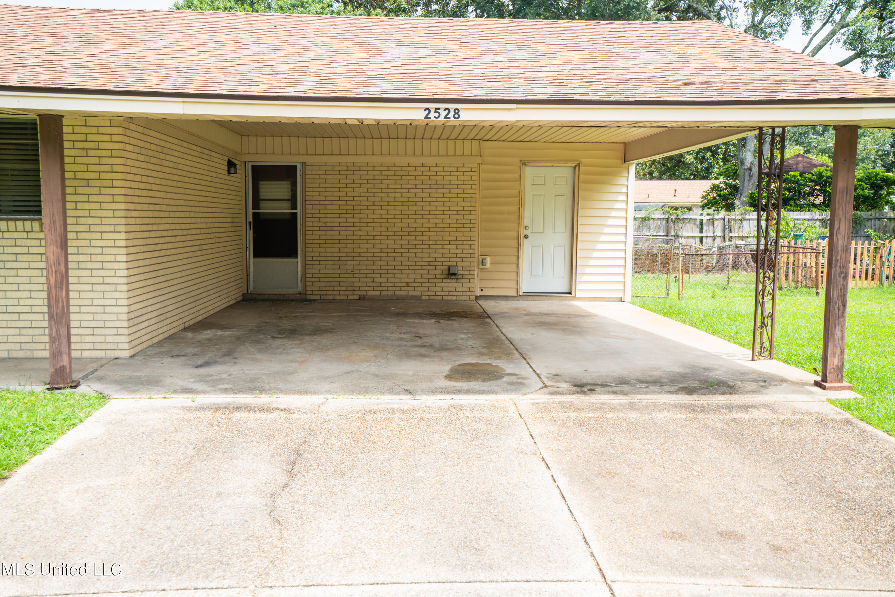 2528 Meadow Road Biloxi, MS 39531 - Photo 2 of 14 2528 Meadow Dr-00272