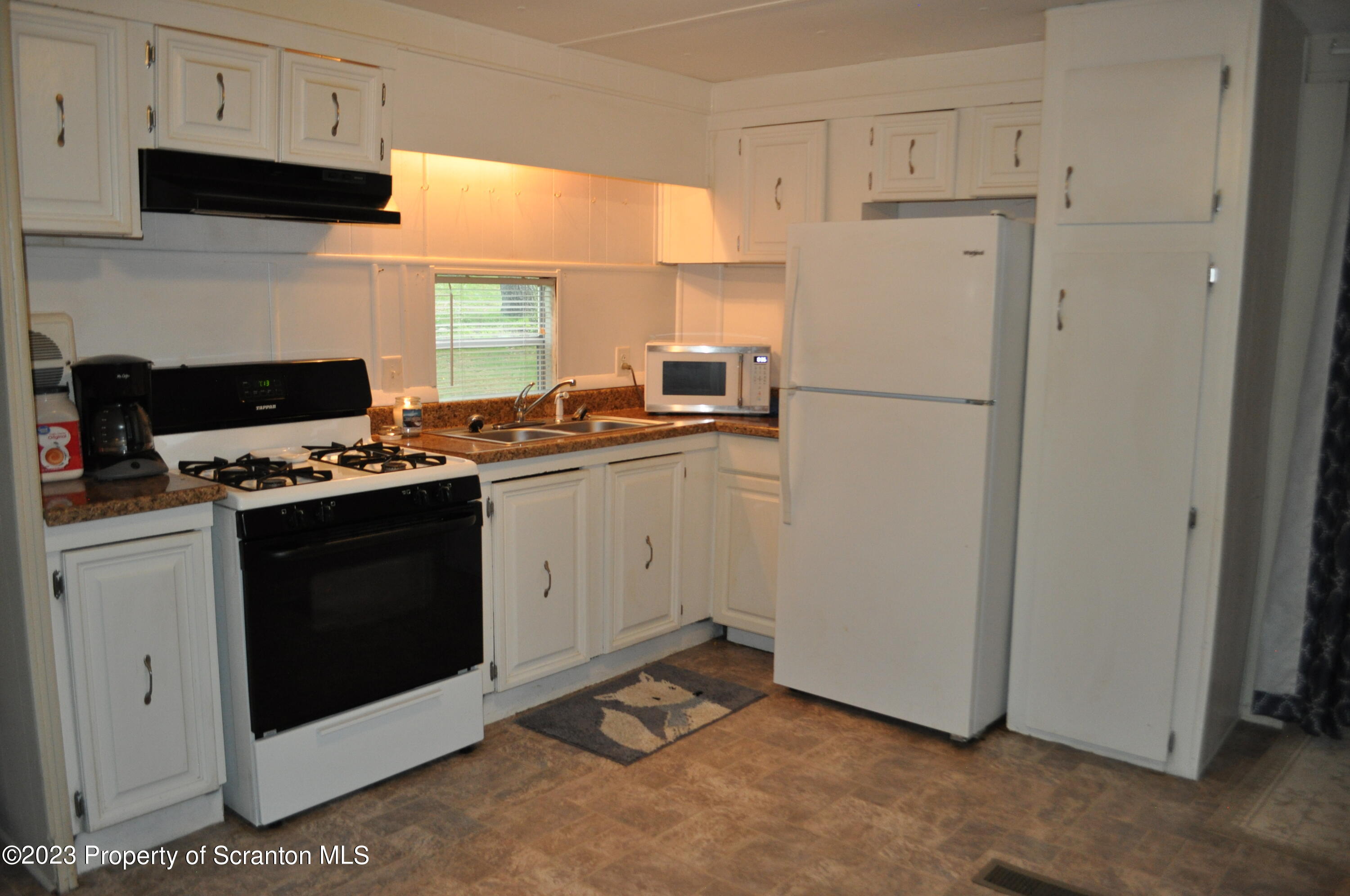 150 Butler Hill Road Lake Ariel, PA 18436 - Photo 2 of 13 Kitchen