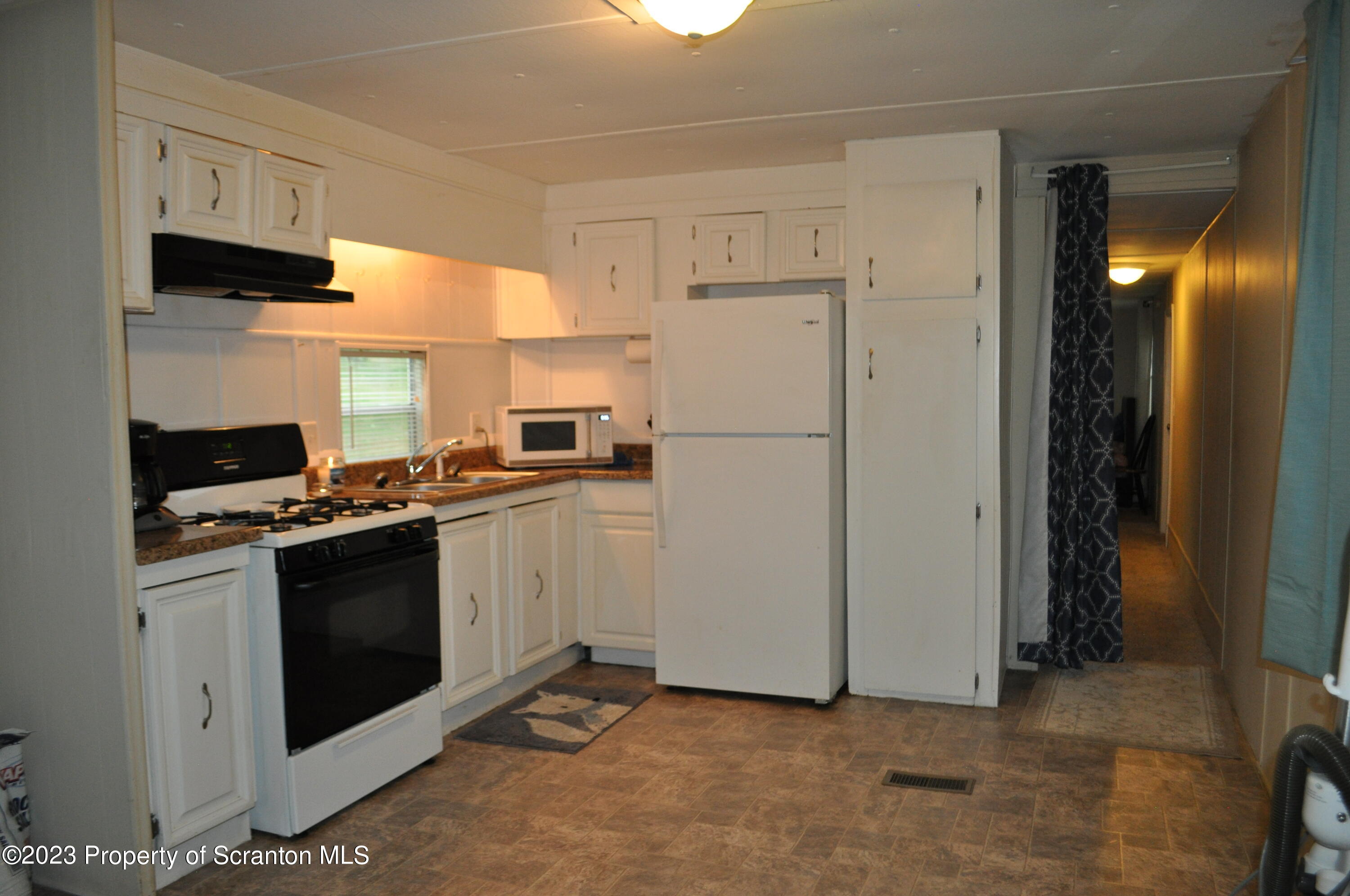 150 Butler Hill Road Lake Ariel, PA 18436 - Photo 9 of 13 Eat in Kitchen