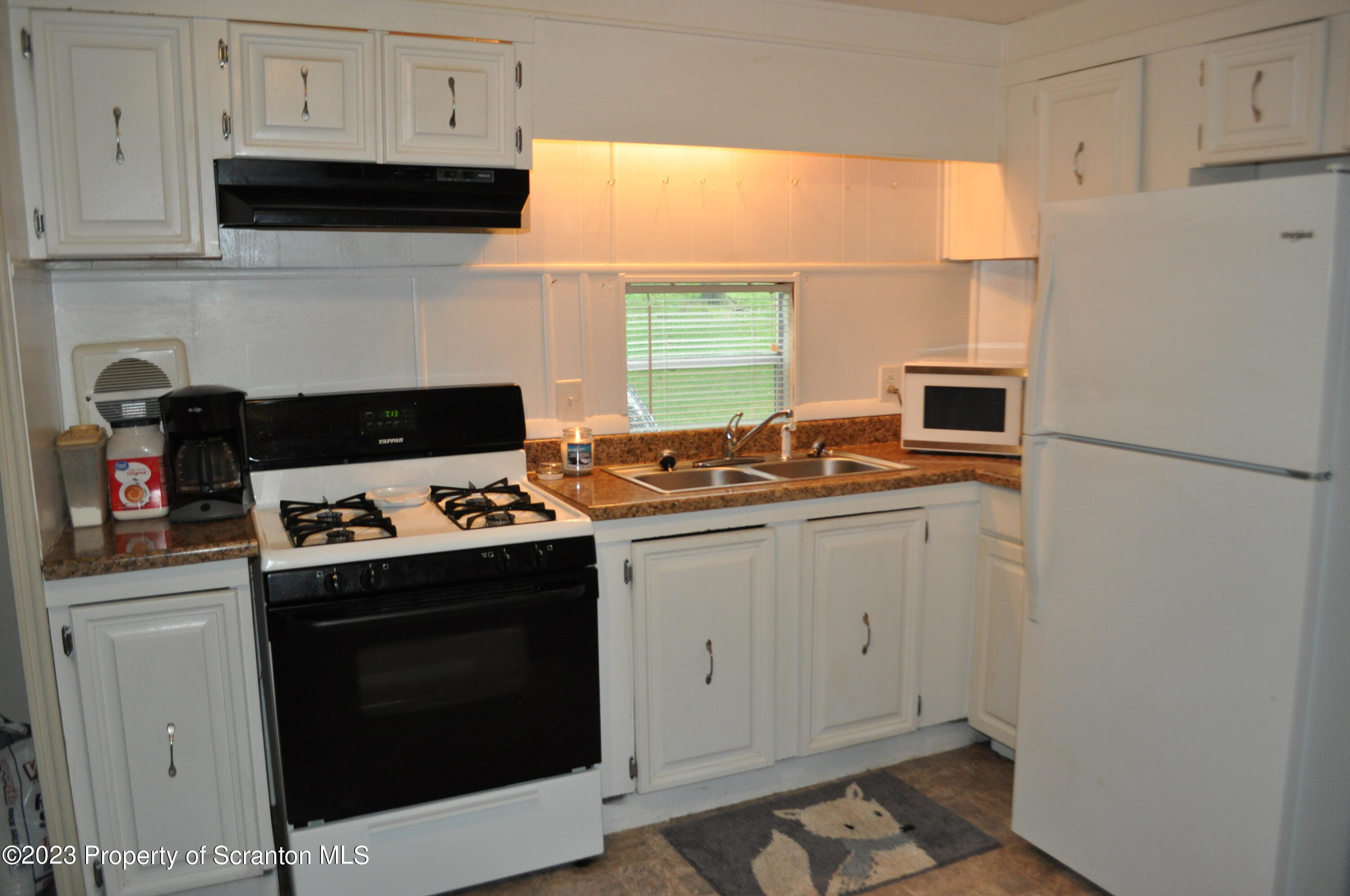 150 Butler Hill Road Lake Ariel, PA 18436 - Photo 10 of 13 Kitchen Photo 2