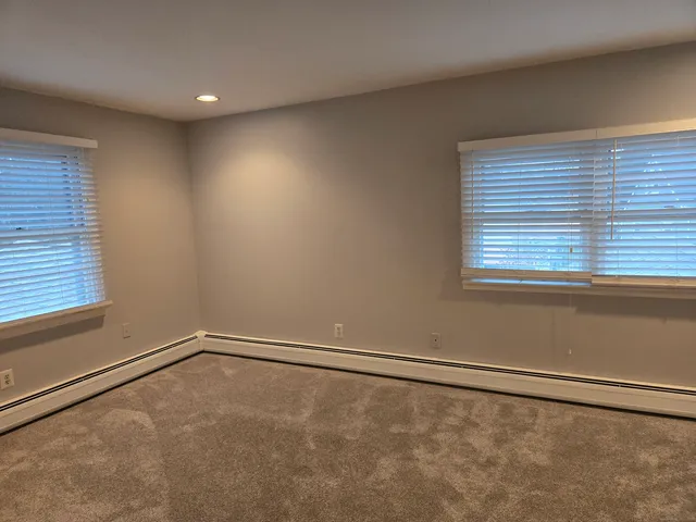 $3,700 | 36 Tina Circle, Bridgeport, CT 06606