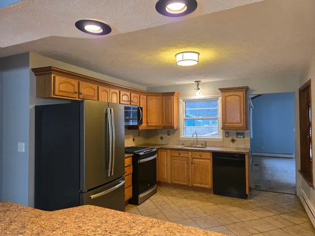 $3,700 | 36 Tina Circle, Bridgeport, CT 06606